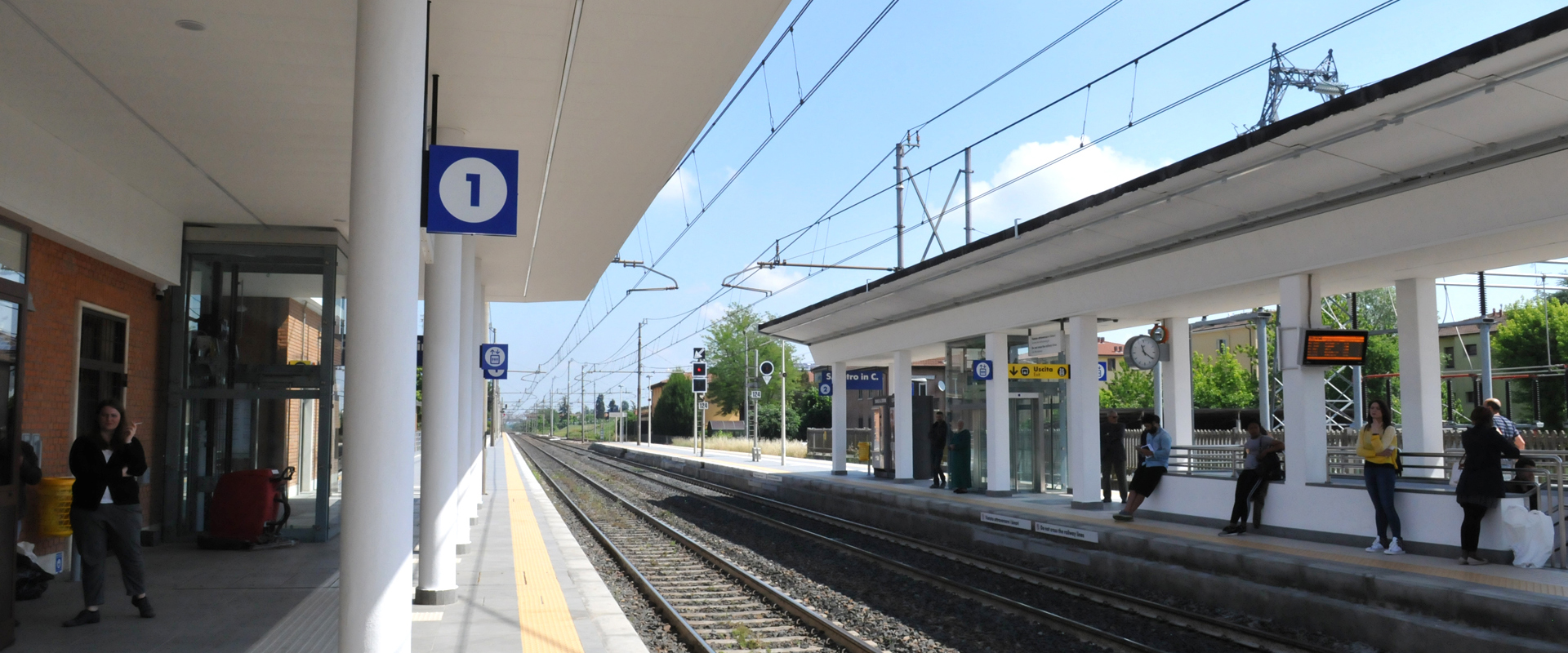 Stazione servizio ferroviario metropolitano